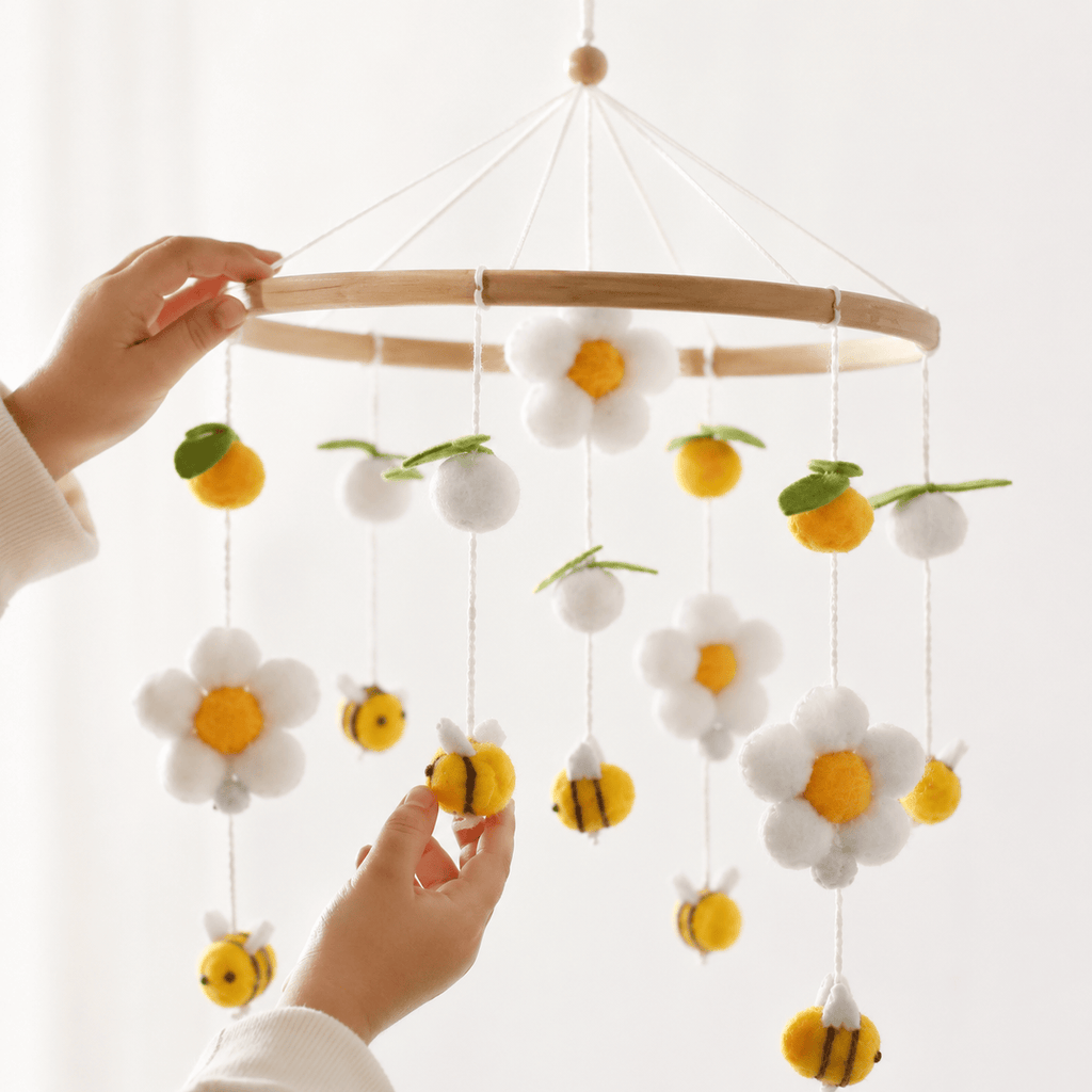 Montessoriland Babymobile mit Blumen und Bienen